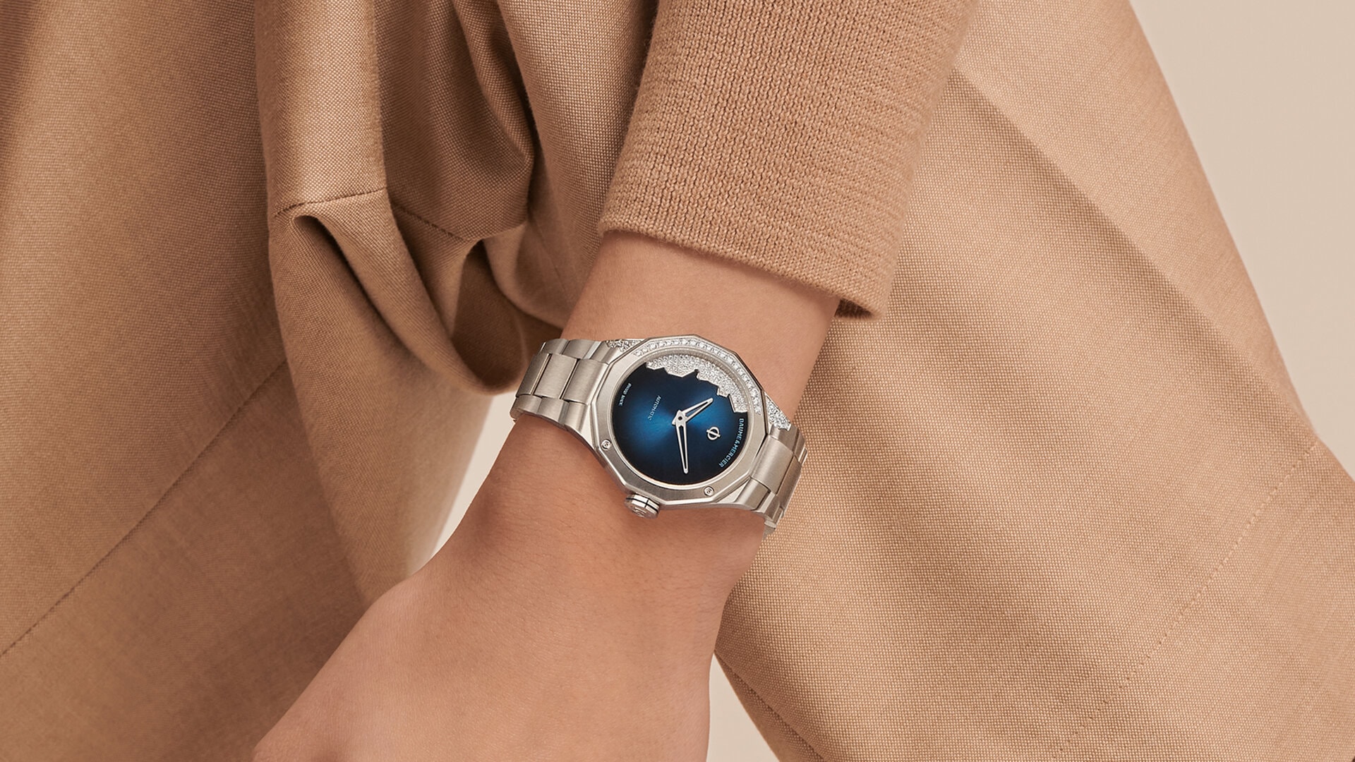 Watches and Wonders 2022 - Baume & Mercier - Riviera 10677 - Coastline