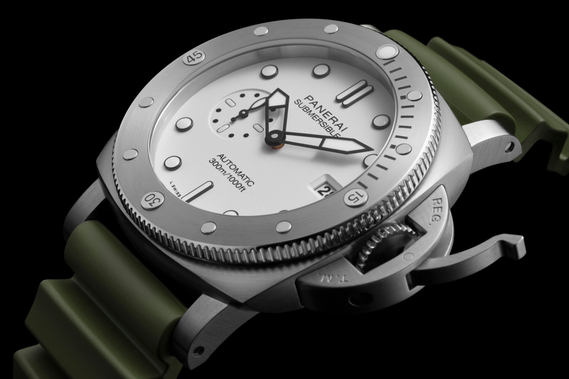 https://www.watchesandwonders.com/content/dam/waw/en/geneva-2022/brands/panerai/submersible/submersible-quarantaquattro-pam01226/PAM1226%20(1).jpg/jcr:content/renditions/hd.jpeg