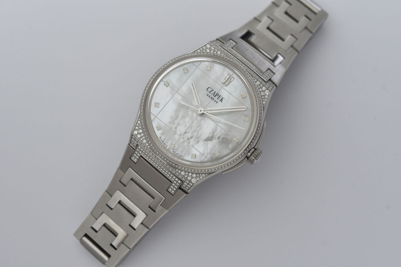 Czapek Antarctique S Carte des Nuages - Misty White_lst_3.JPG