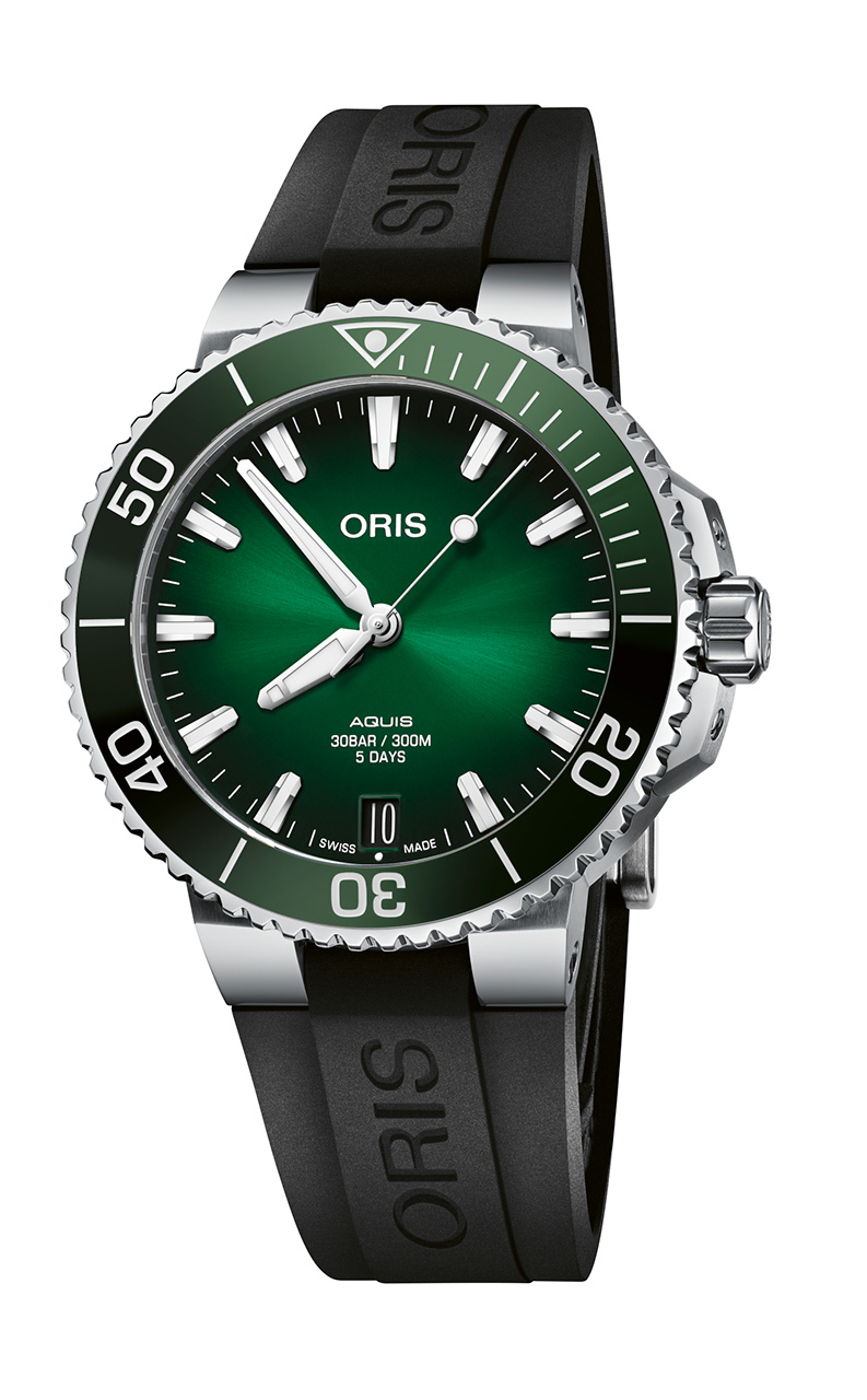 Aquis Date Calibre 400 41.5 mm
