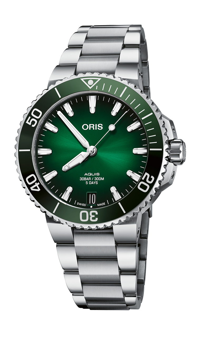 Aquis Date Calibre 400 41.5 mm