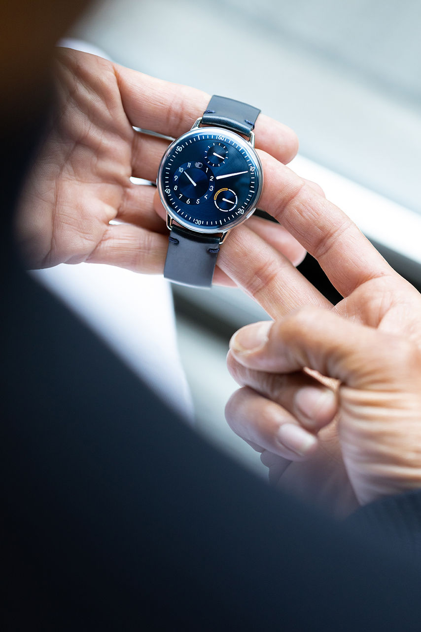 Ressence Type 1° Round - Night Blue - Lifestyle 4 - LD.jpg