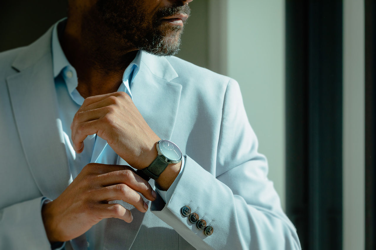Ressence Type 8 S - Lifestyle man 2 - LD.jpg
