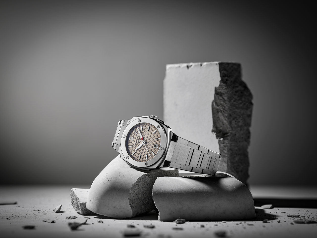 2024_Alpina_Alpiner_Extreme_Quartz_AL-220BG2AE6B_PR_SD.jpg