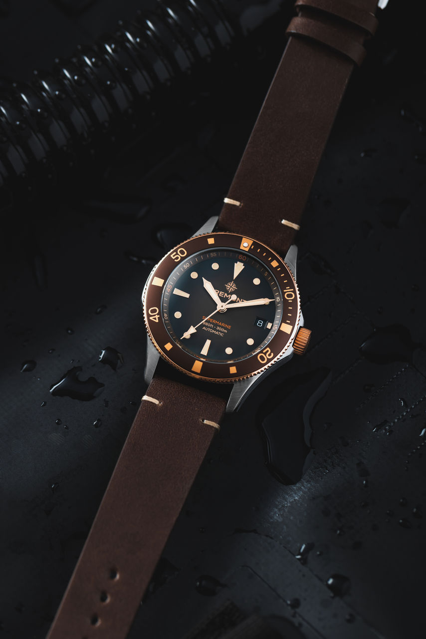 Bremont_300_DT_Bi_Creative2.jpg
