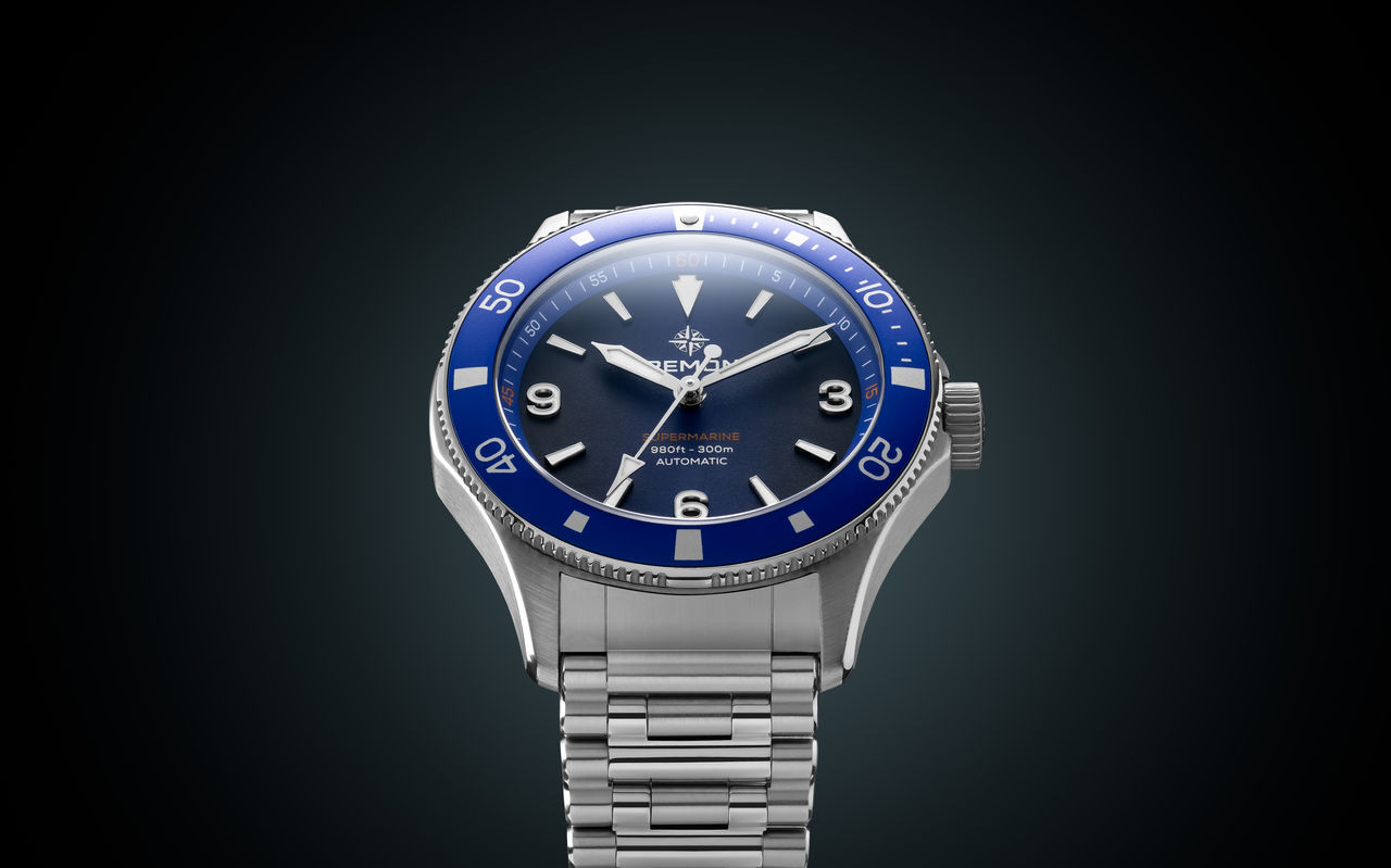 Bremont_300_BL_Creative1.jpg