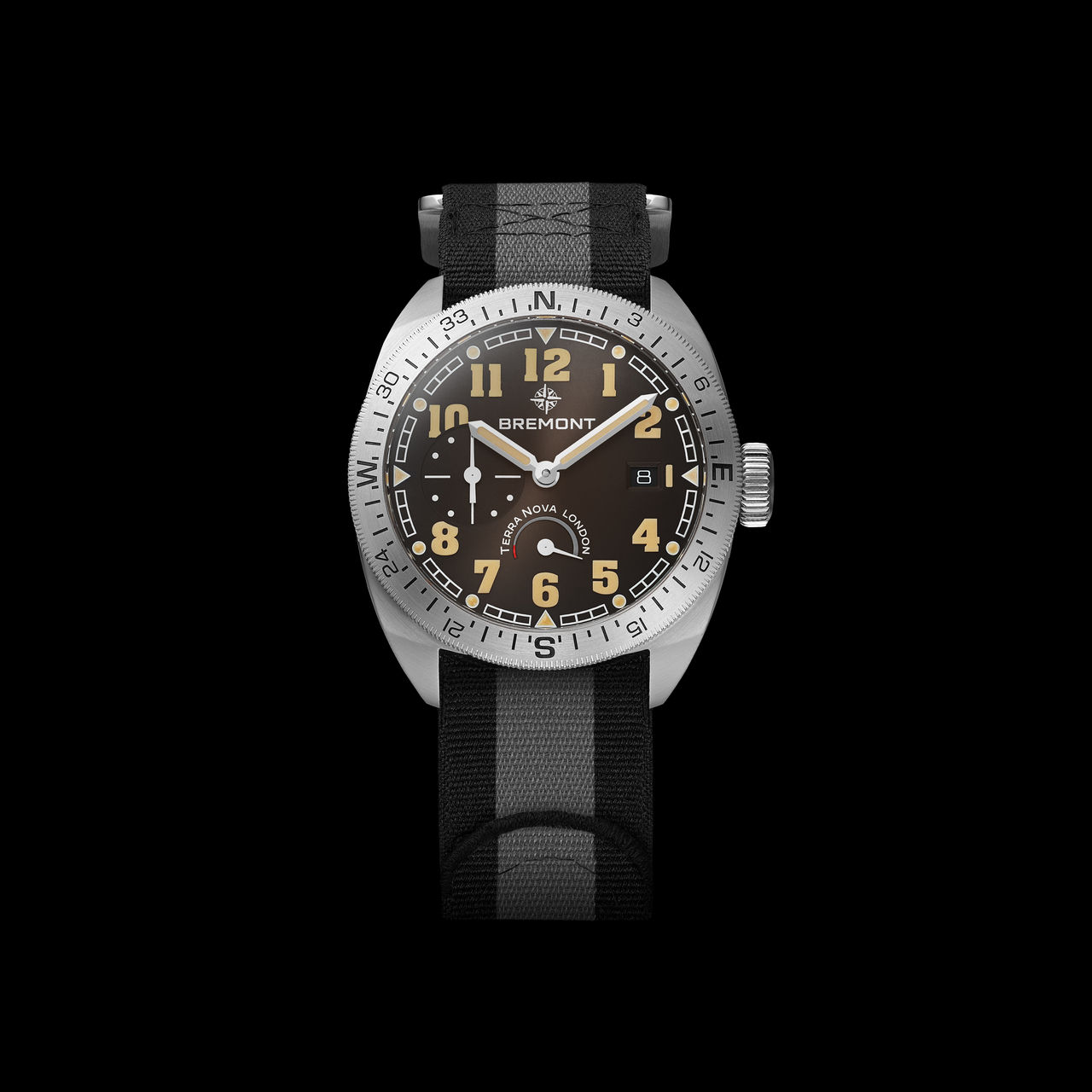 Bremont_TerraNova_40.5_Compass_BK_NATO_Hero_BBG.jpg