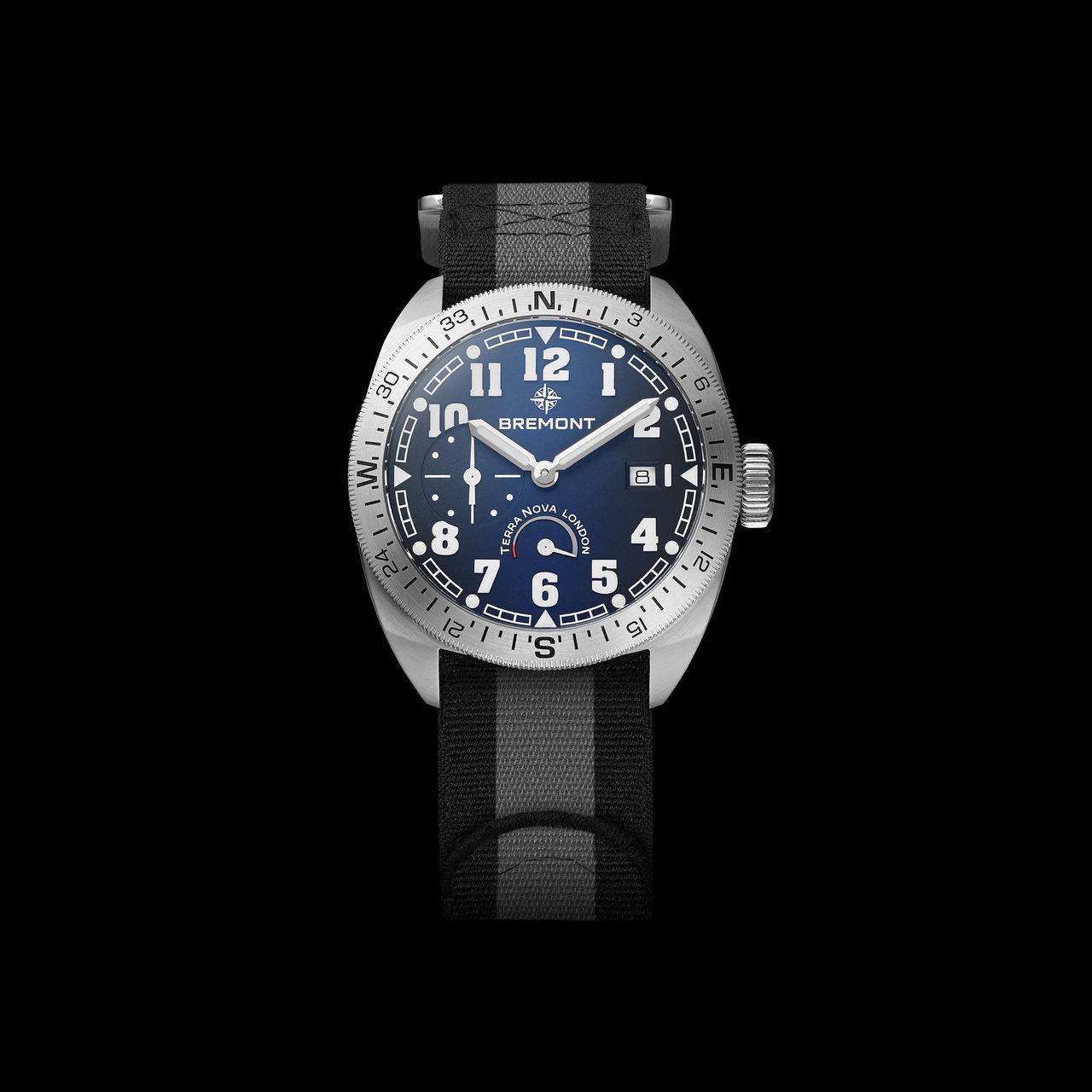 Bremont_TerraNova_40.5_Compass_BL_NATO_Hero_BBG.jpg