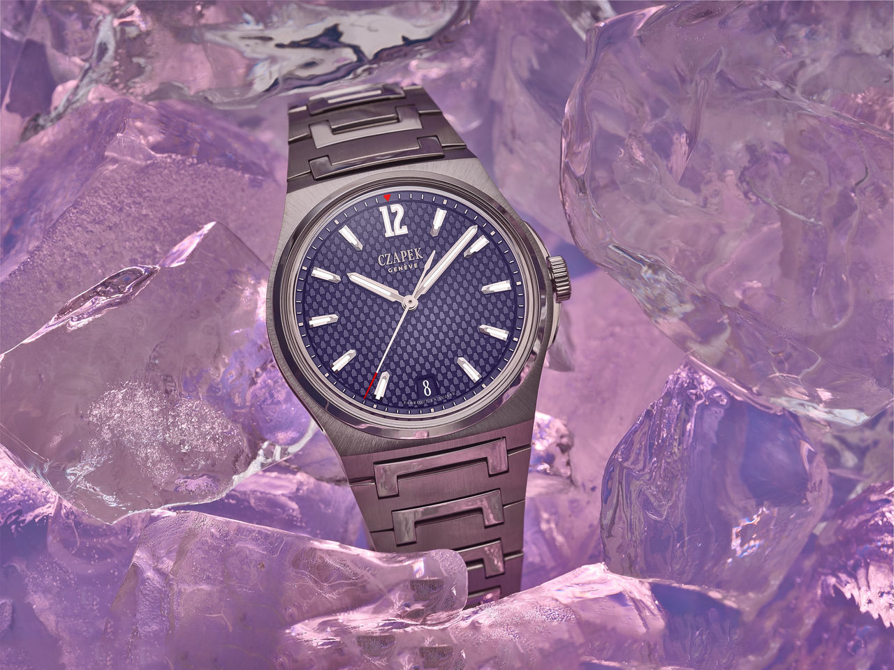 Czapek_Antarctique_Afterglow_Lifestyle.jpg