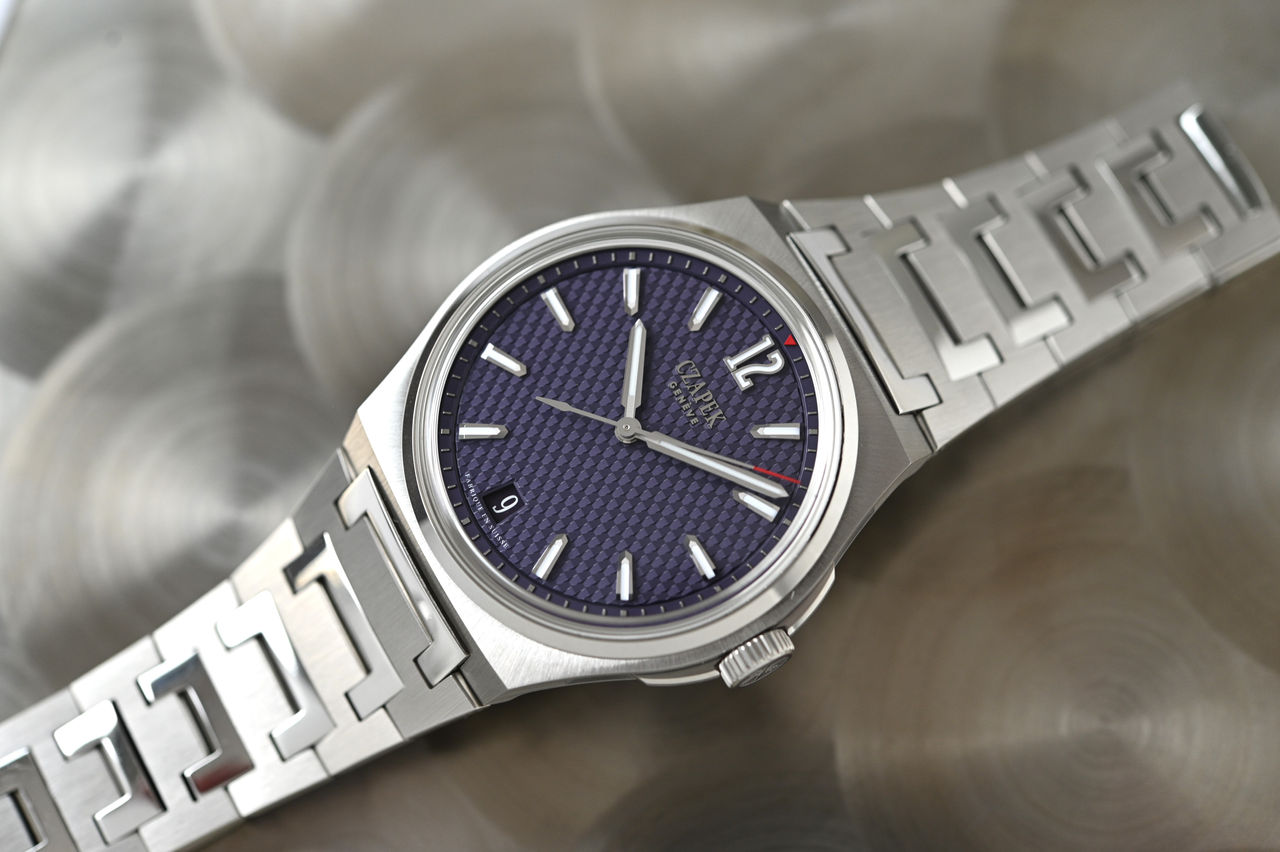 Czapek_Antarctique_Afterglow_Lifestyle_2.JPG