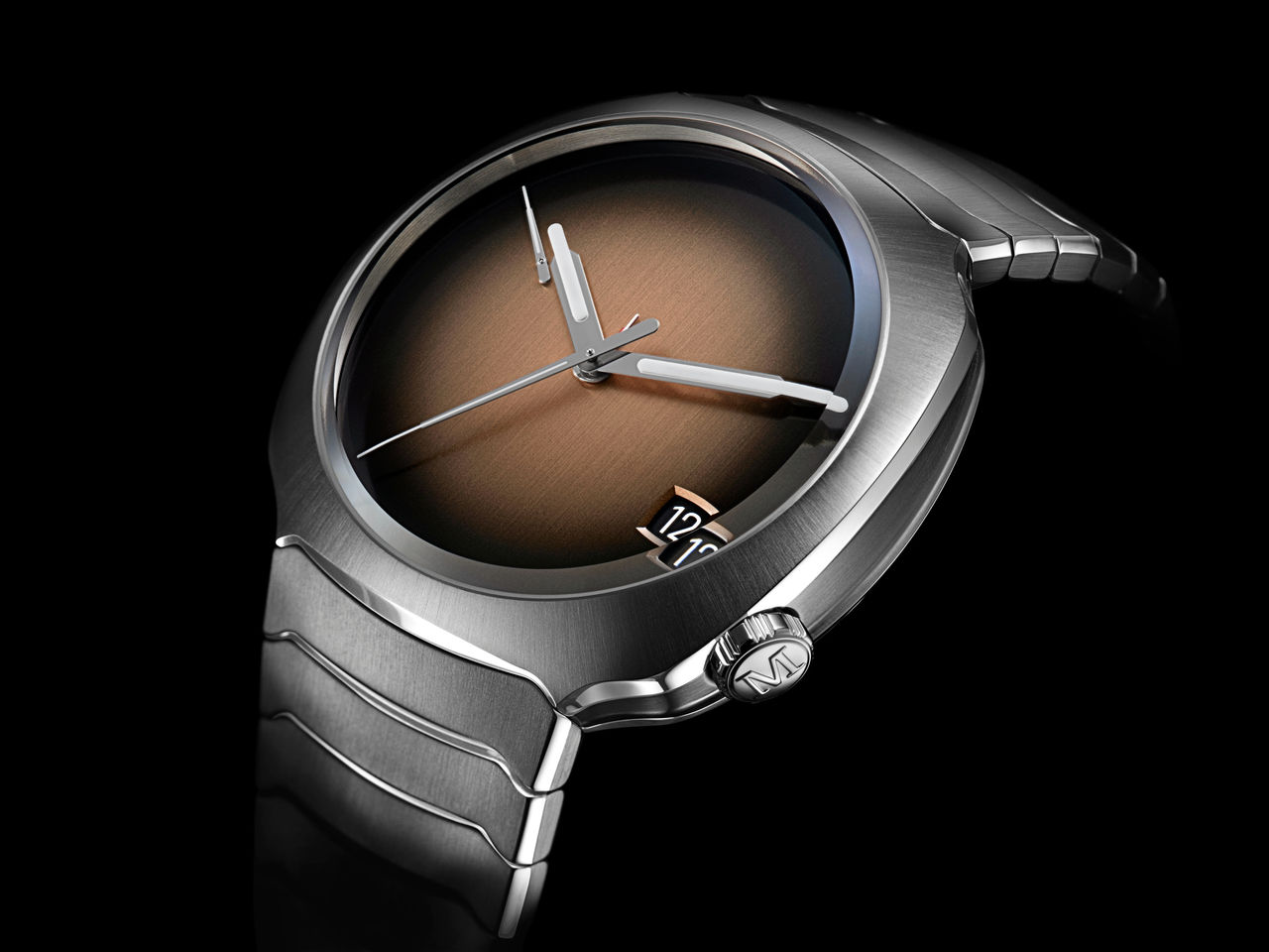HMoser_6812-1201_Streamliner_Perpetual_Calendar_ST_SmokedSalmon__Detail_B.jpg