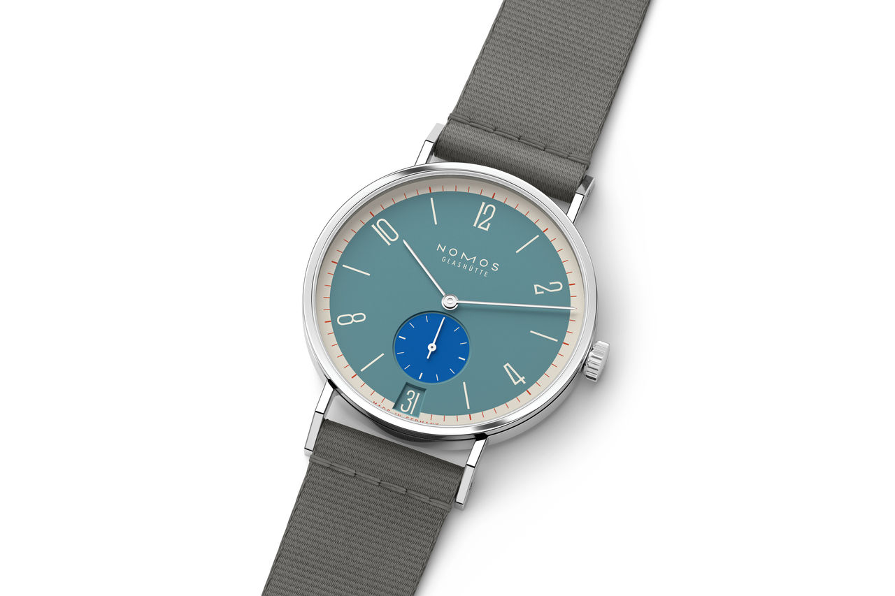 nomos_tangente-38-datum-super-sardine-03.jpg