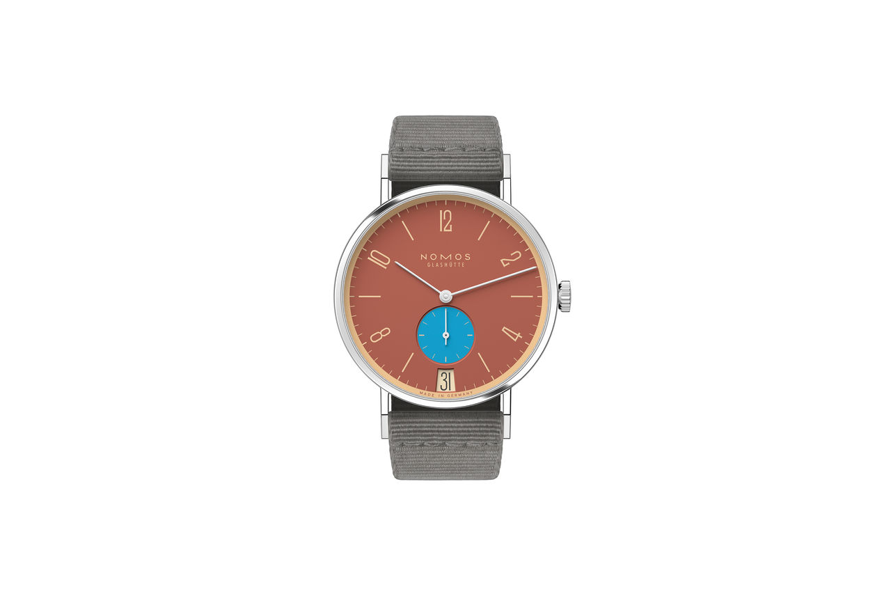 nomos_tangente-38-datum-ziegelblau-01.jpg