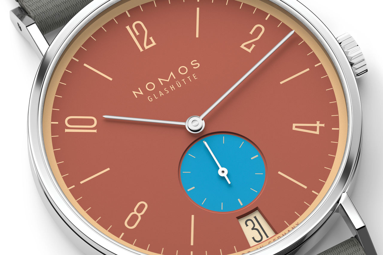 nomos_tangente-38-datum-ziegelblau-04.jpg
