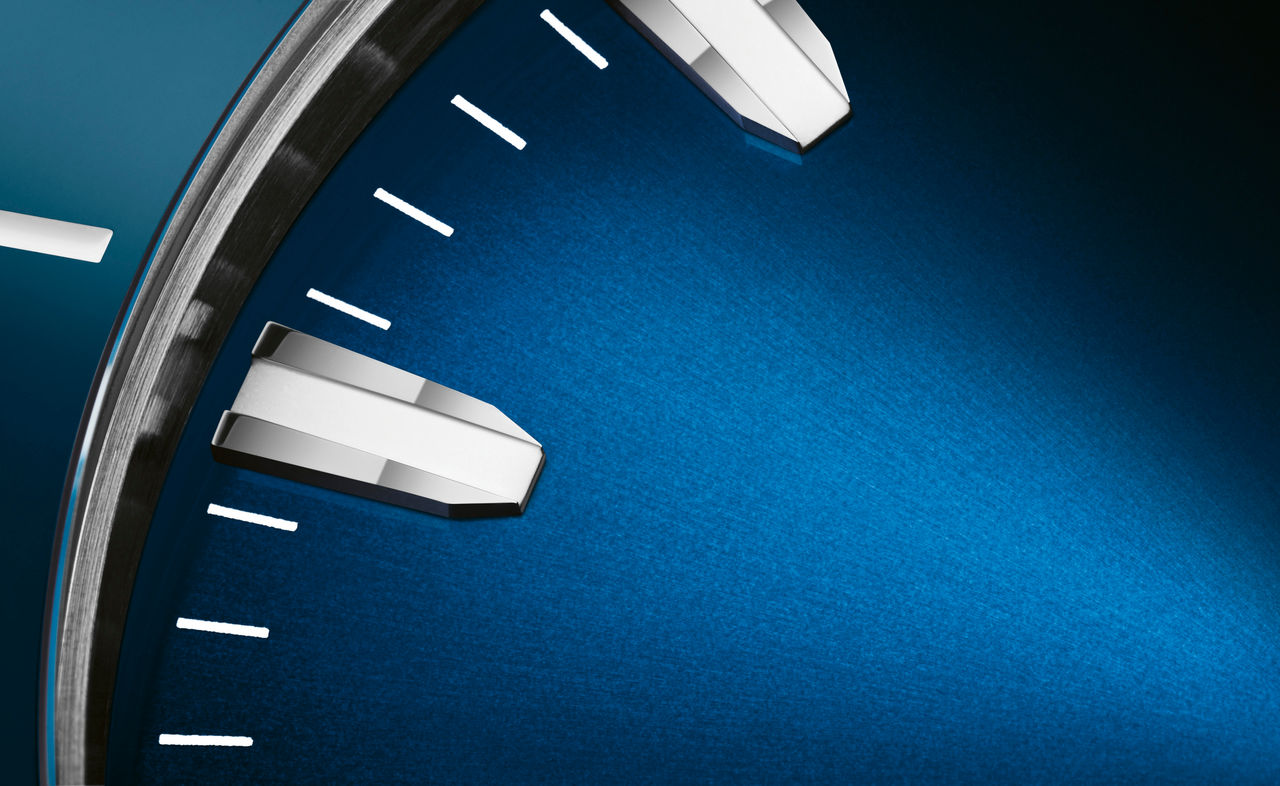 Aquis Date 43.5 mm - 01 733 7789 4135-07 8 23 04PEB1.jpg