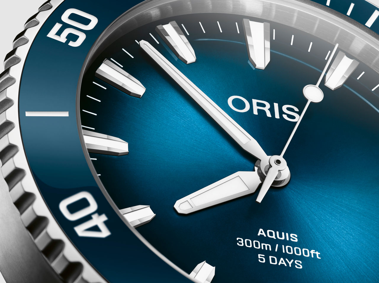 Aquis Date Calibre 400 432.5mm - 01 400 7790 4135-07 8 23 02PEB.jpg