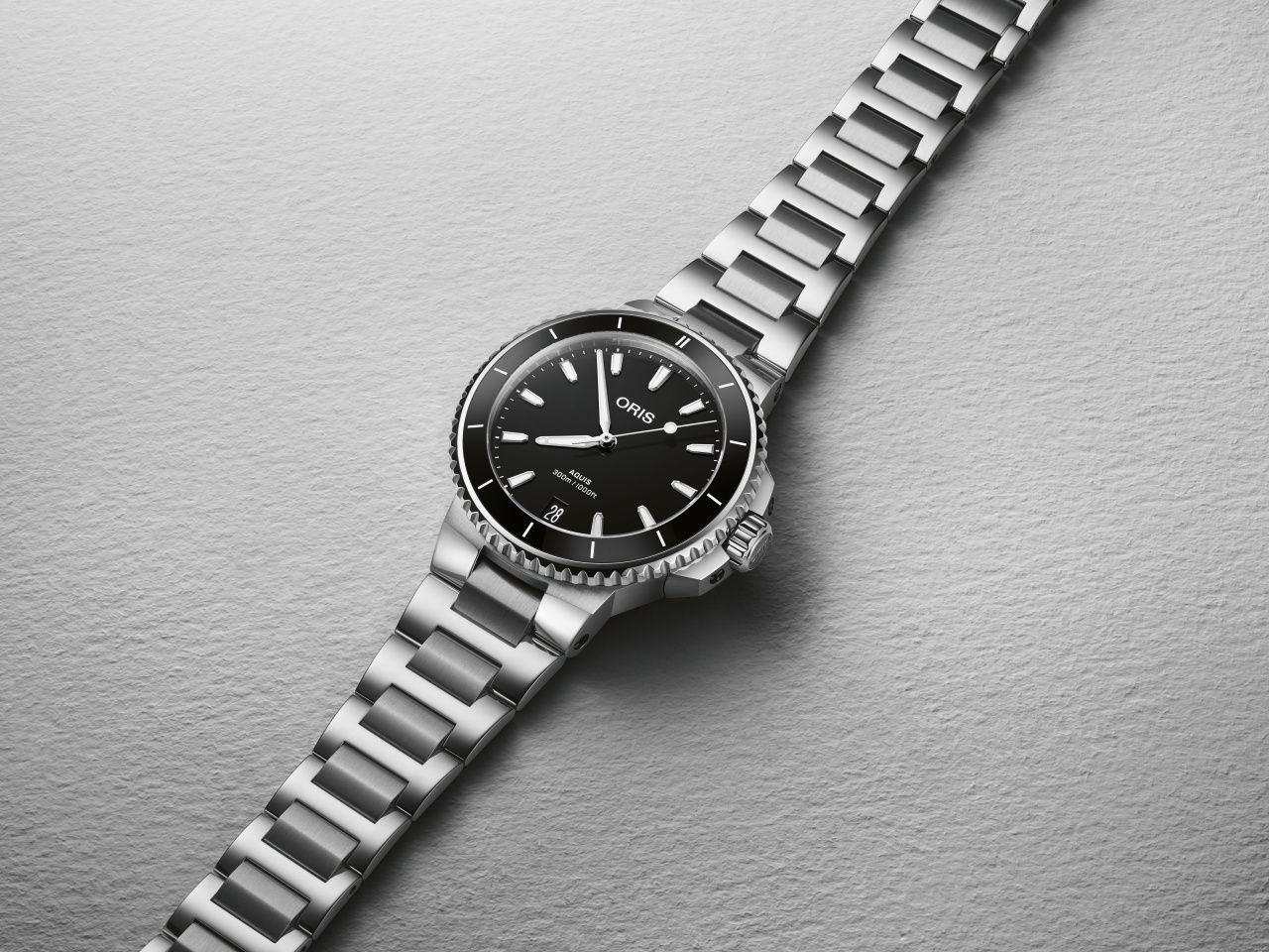 Aquis Date 36.5 mm - 01 733 7792 4154-07 8 19 05P.jpg