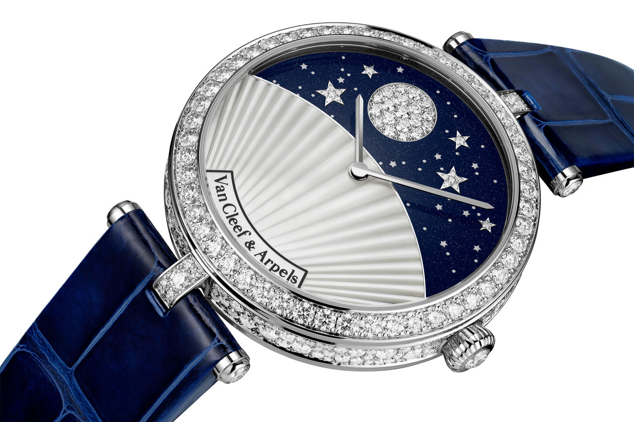 van-cleef-arpels-watches-and-wonders-2024-lady-arpels-jour-nuit-38mm-VCARPBLR00-02.png